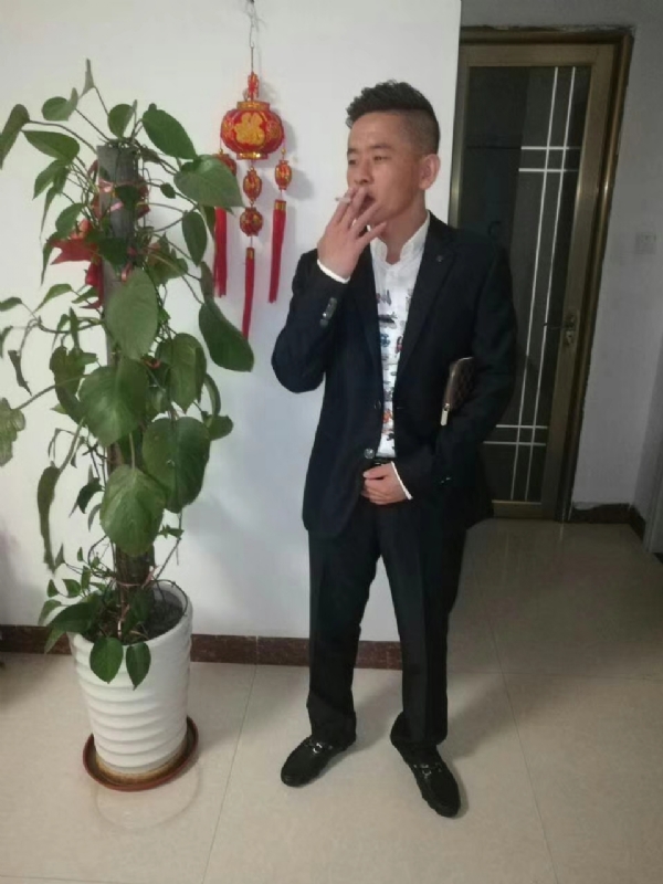 男人三十而立的第二张照片--泰安相亲服务中心