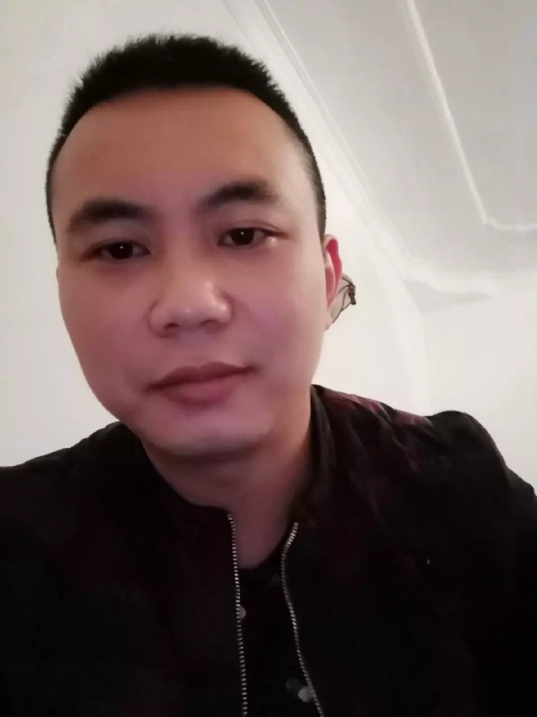 喜闻香气的第一张照片--泰安相亲服务中心
