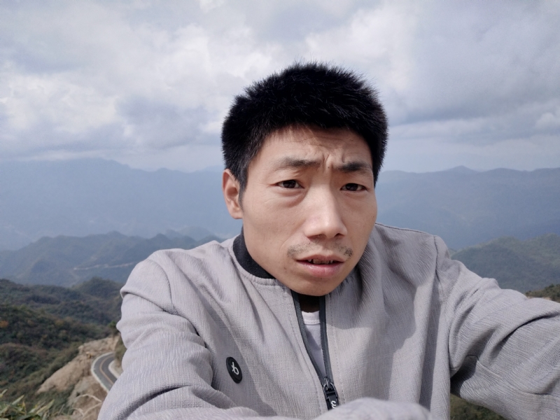 向后半生奋斗的第一张照片--泰安相亲服务中心