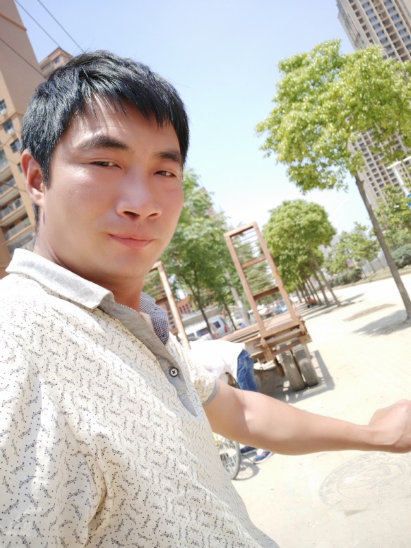 勇哥的第一张照片--泰安相亲服务中心
