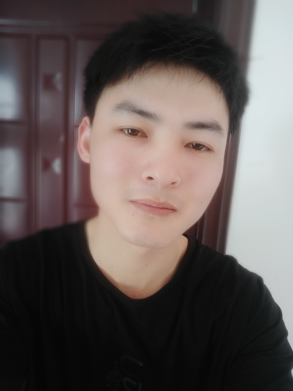 小情绪)っ的第一张照片--泰安相亲服务中心