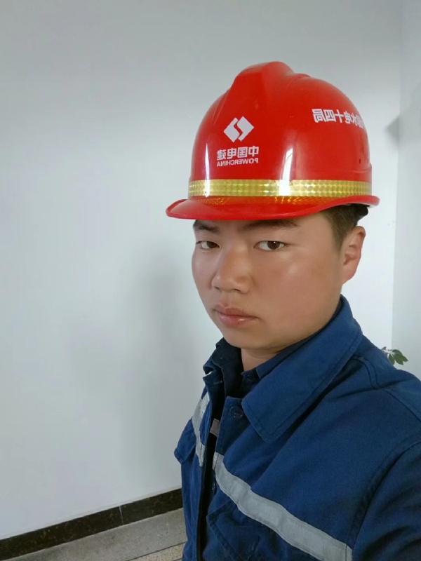 小公牛的第一张照片--泰安相亲服务中心