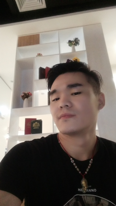 涵博随缘的第一张照片--泰安相亲服务中心
