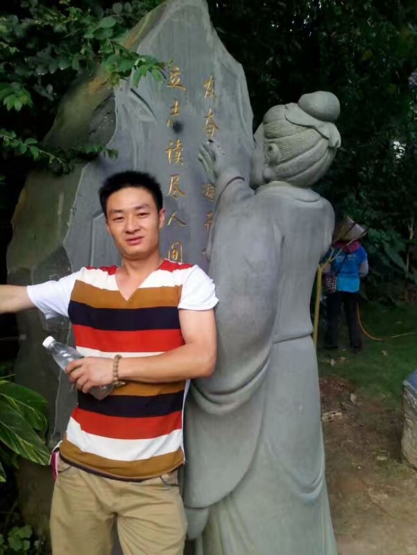 相依相伴的第一张照片--泰安相亲服务中心
