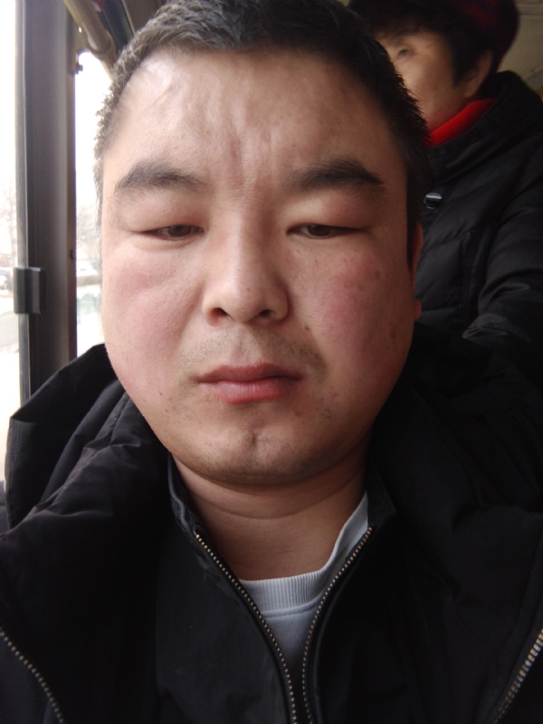 张延义的第一张照片--泰安相亲服务中心