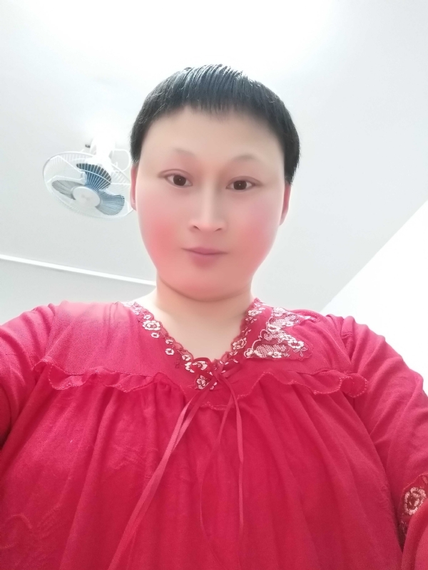 彩虹姐姐永不言弃的第一张照片--泰安相亲服务中心