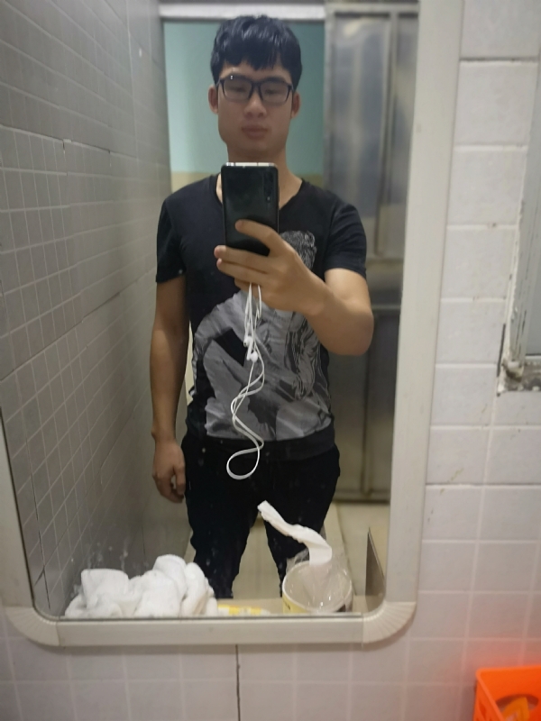 右手的执着的第一张照片--泰安相亲服务中心