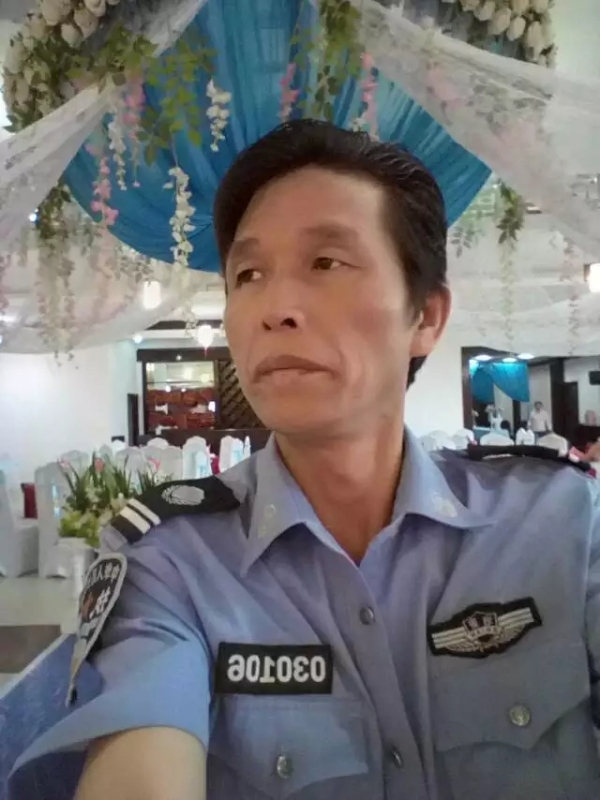 卧窗听雨的第二张照片--泰安相亲服务中心
