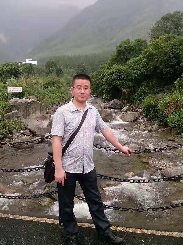 淡定牛魔王的第三张照片--泰安相亲服务中心