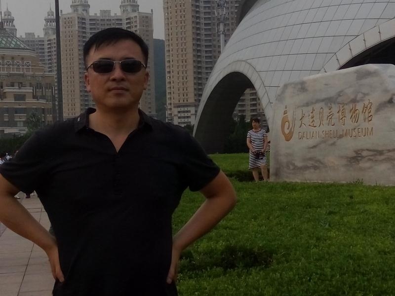 豁达的第一张照片--泰安相亲服务中心