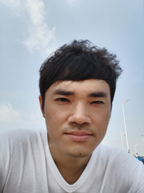 老实人的第一张照片--泰安相亲服务中心