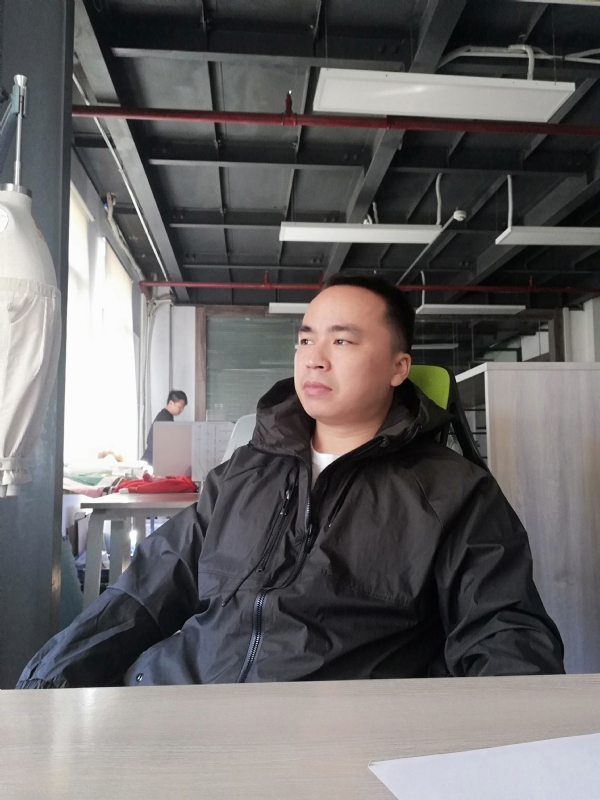 左眼皮跳跳的第一张照片--泰安相亲服务中心