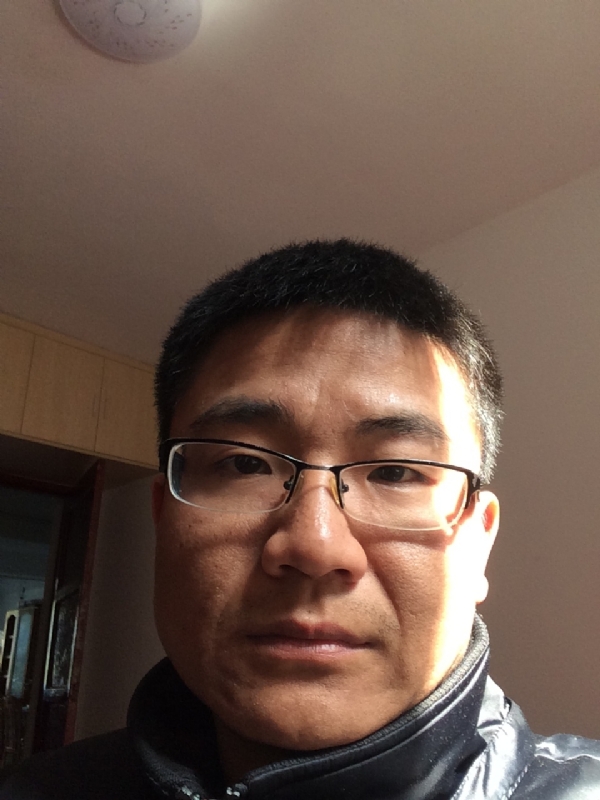 余浩浩的第一张照片--泰安相亲服务中心