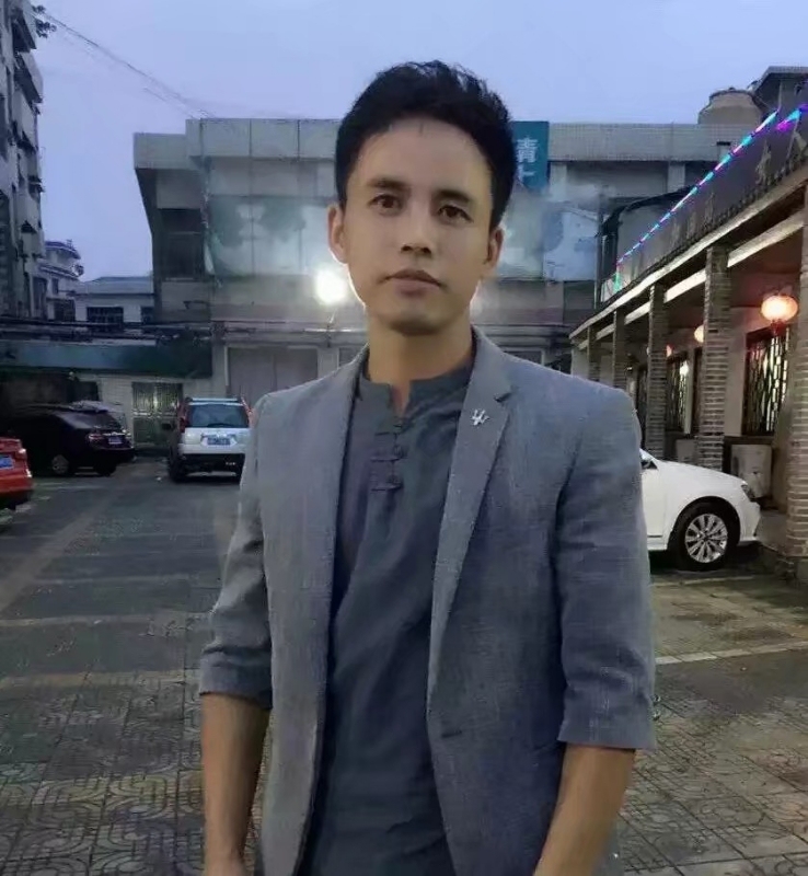 华谢的第一张照片--泰安相亲服务中心