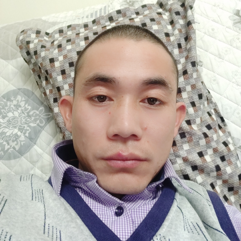 龙飞的第一张照片--泰安相亲服务中心