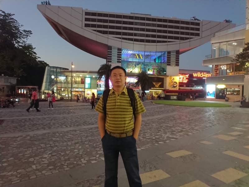人间四月天的第一张照片--泰安相亲服务中心