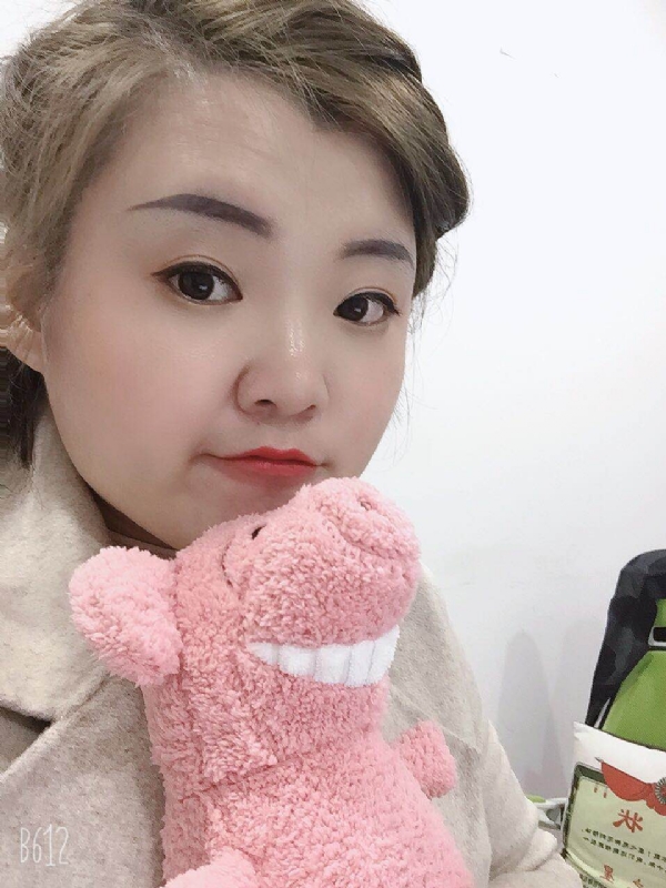 李娜的第一张照片--泰安相亲服务中心