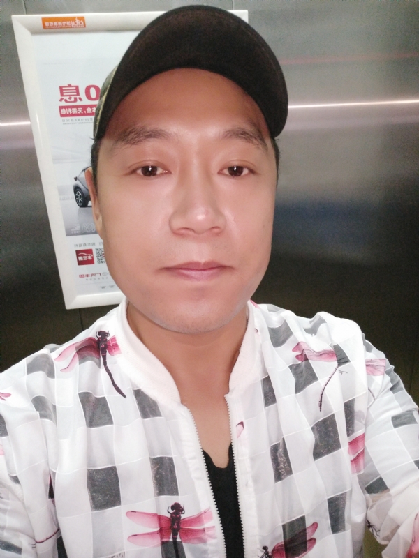 hainy的第一张照片--泰安相亲服务中心