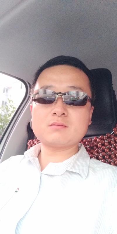 痛苦的单身狗的第二张照片--泰安相亲服务中心