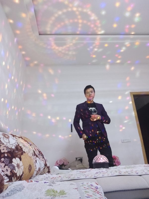 慕凡的第一张照片--泰安相亲服务中心
