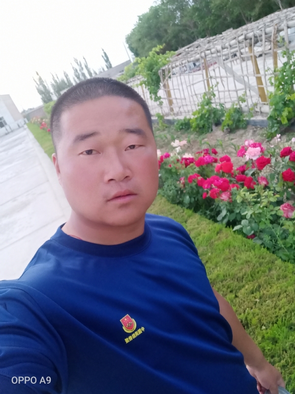 奋斗中的青春最美丽的第一张照片--泰安相亲服务中心