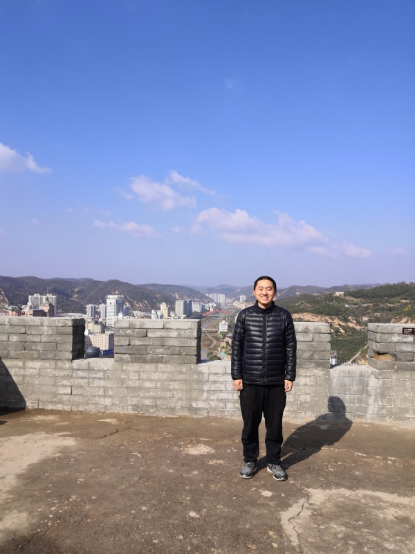 人间不值得的第一张照片--泰安相亲服务中心