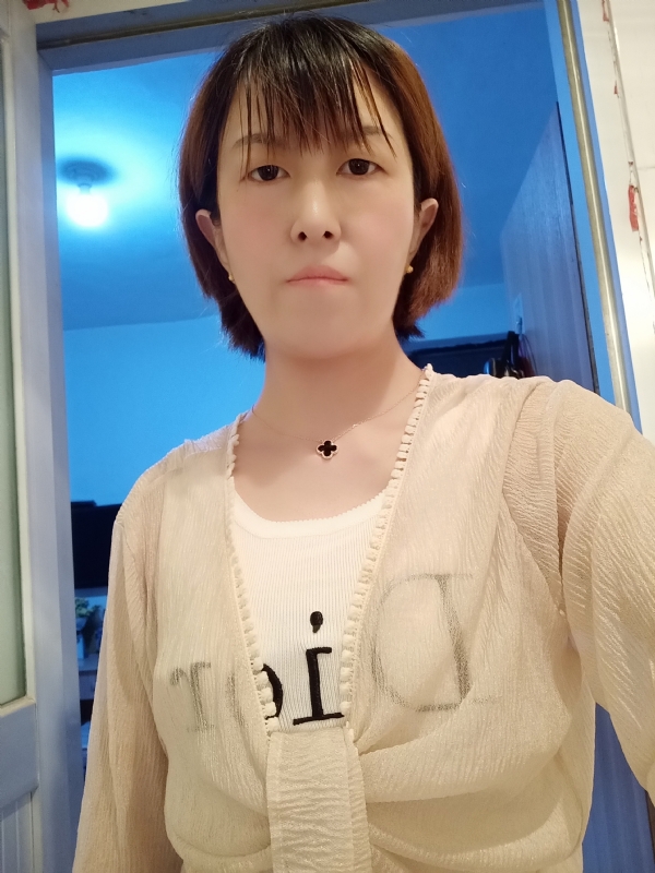 芬儿的第一张照片--泰安相亲服务中心