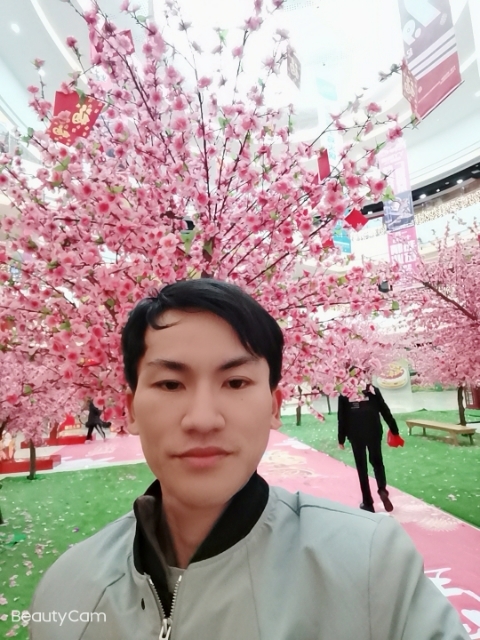 单身一人的第二张照片--泰安相亲服务中心