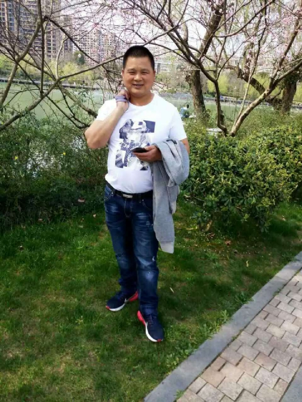 纯爷们的第二张照片--泰安相亲服务中心