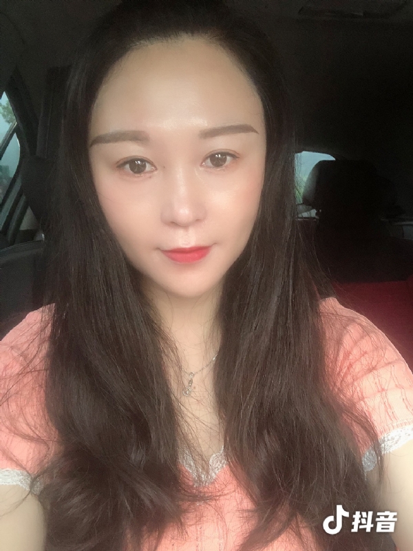 云云的第一张照片--泰安相亲服务中心