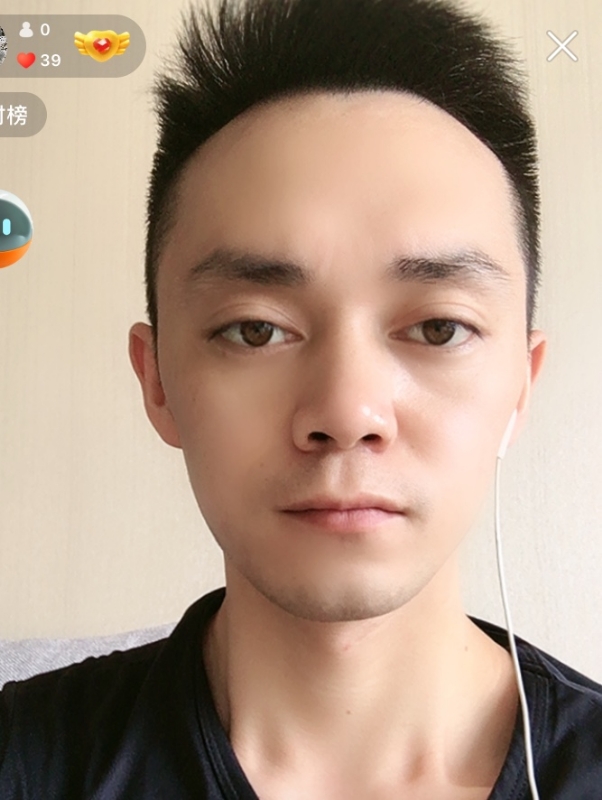 游爽的第一张照片--泰安相亲服务中心