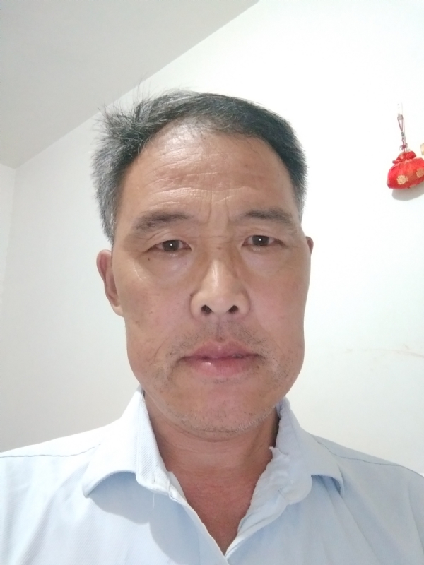 邹学辉的第二张照片--泰安相亲服务中心