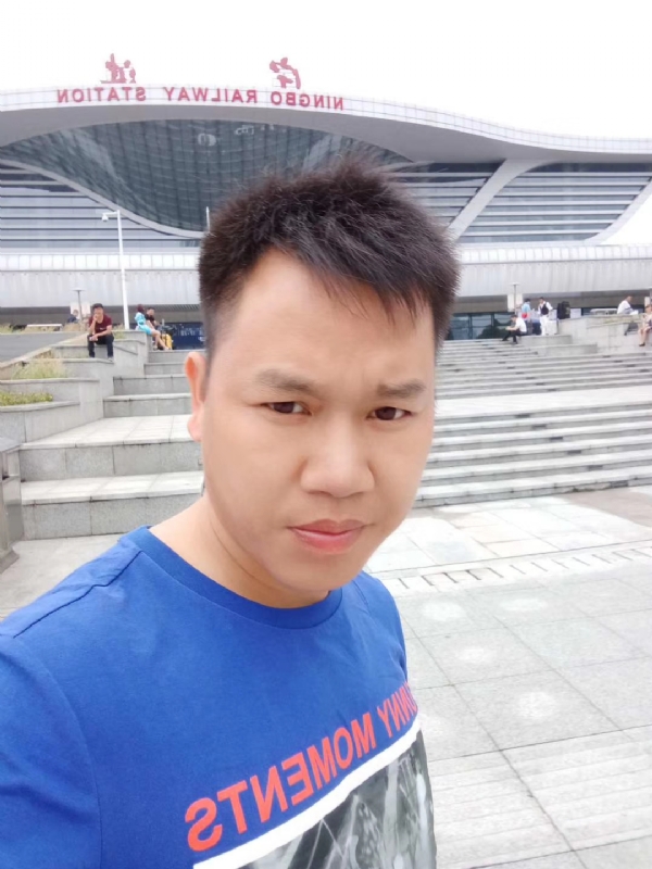 笑对人生的第一张照片--泰安相亲服务中心