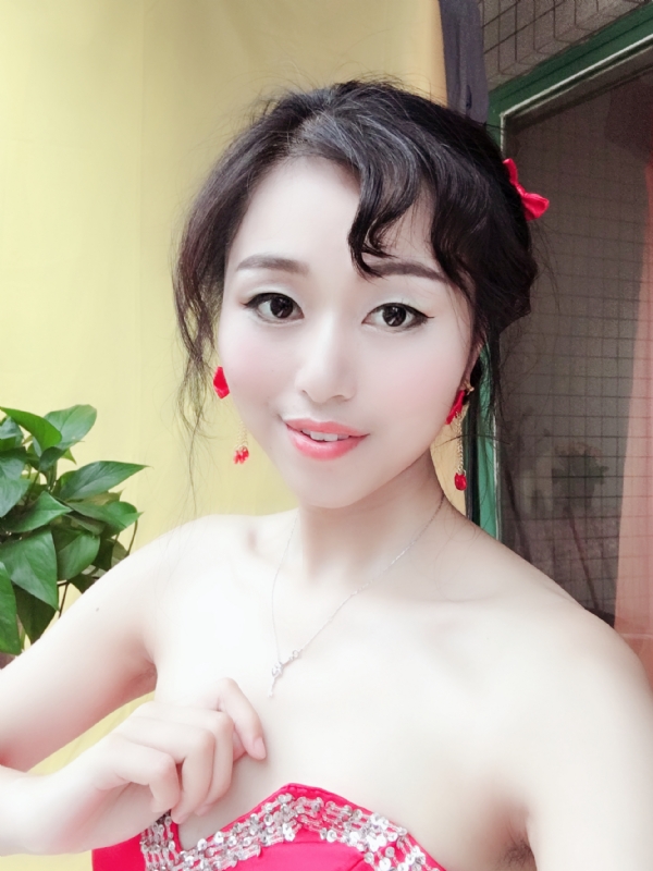 薇薇的第一张照片--泰安相亲服务中心