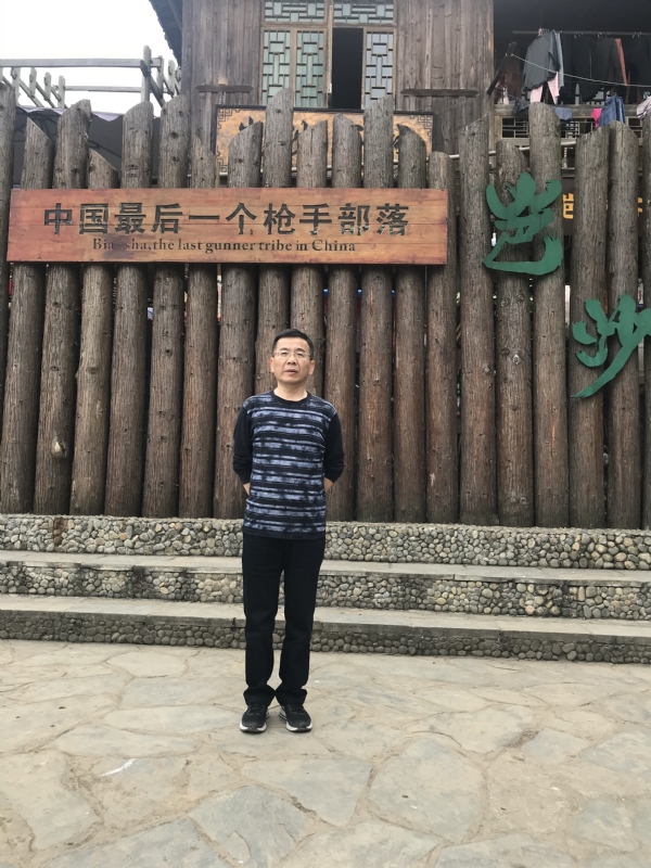 屯里的富豪的第一张照片--泰安相亲服务中心