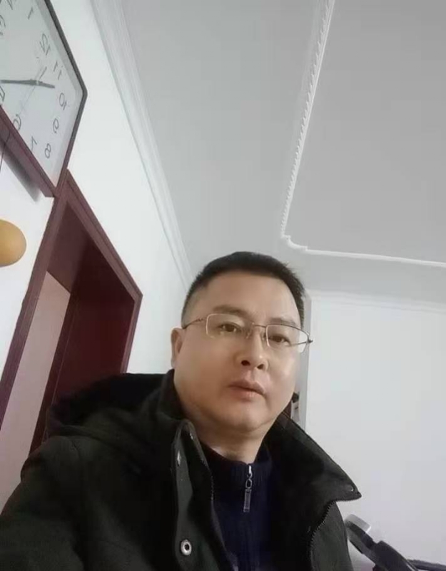 想牵你的手的第一张照片--泰安相亲服务中心
