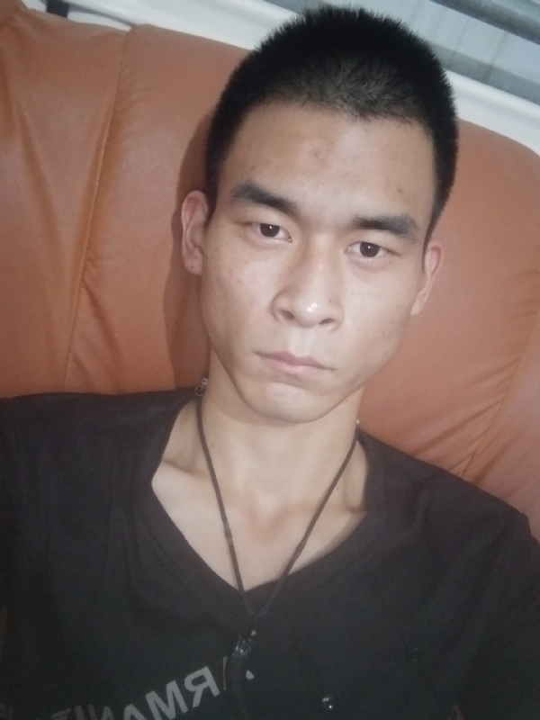 单身狗一枚的第三张照片--泰安相亲服务中心