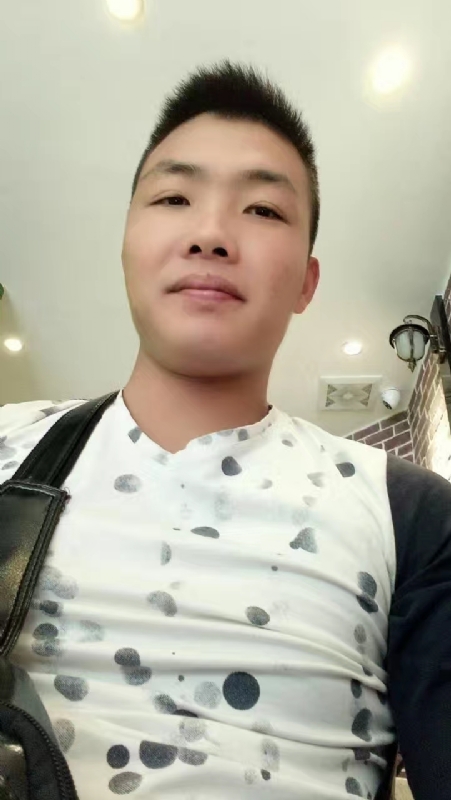吃生蚝的小乖乖的第一张照片--泰安相亲服务中心