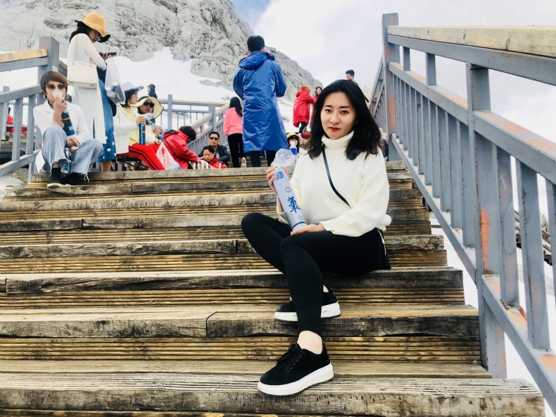 依雪的第四张照片--泰安相亲服务中心