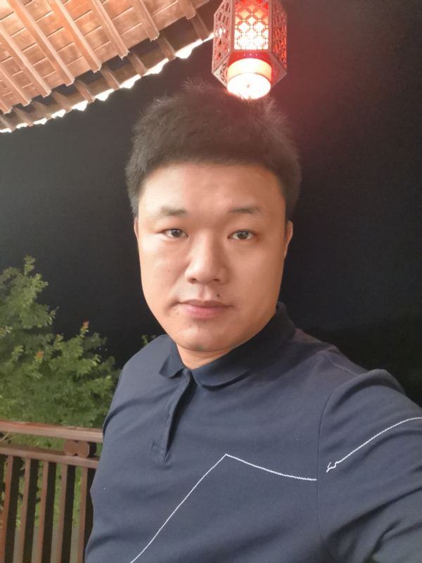 耿直boy的第一张照片--泰安相亲服务中心