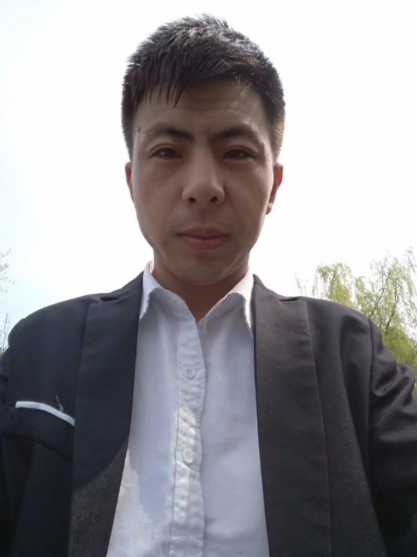 许以飞翔的第一张照片--泰安相亲服务中心
