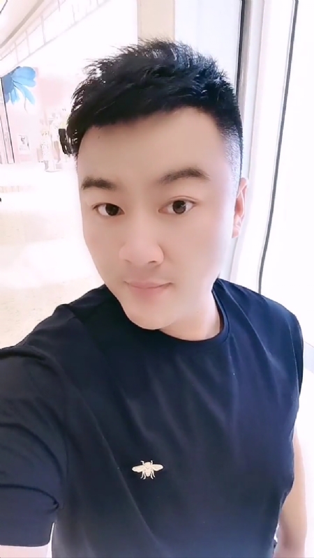 微风徐徐的第二张照片--泰安相亲服务中心
