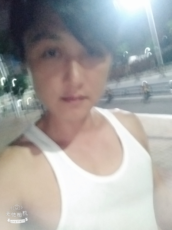弟弟的第一张照片--泰安相亲服务中心