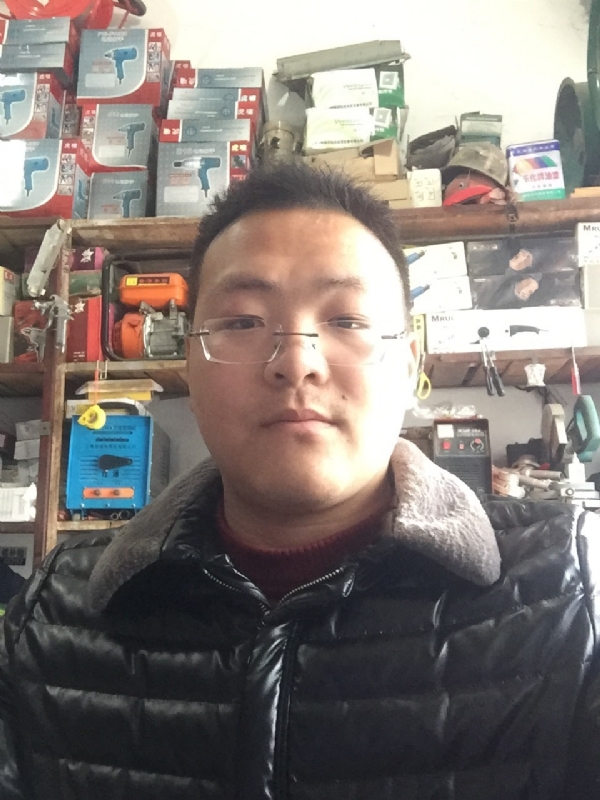 鼎福的第二张照片--泰安相亲服务中心