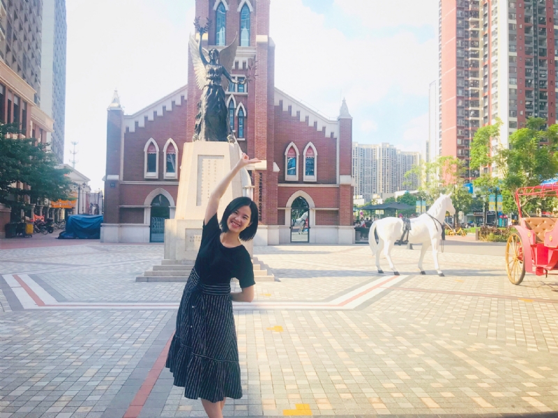 小容的第三张照片--泰安相亲服务中心