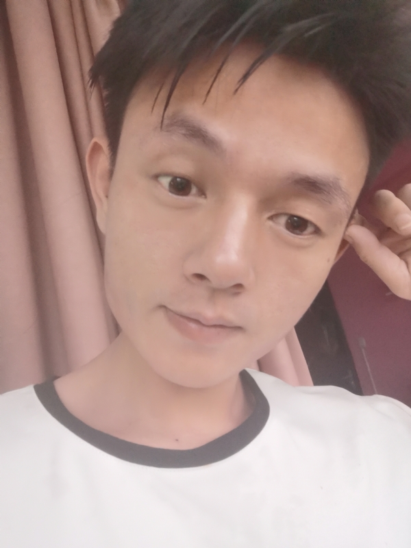 一一得一的第一张照片--泰安相亲服务中心