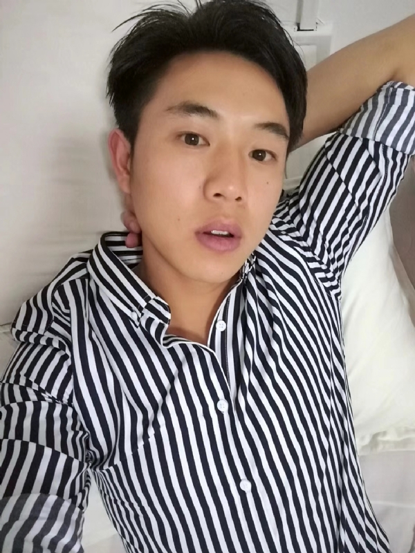 小雷的第二张照片--泰安相亲服务中心
