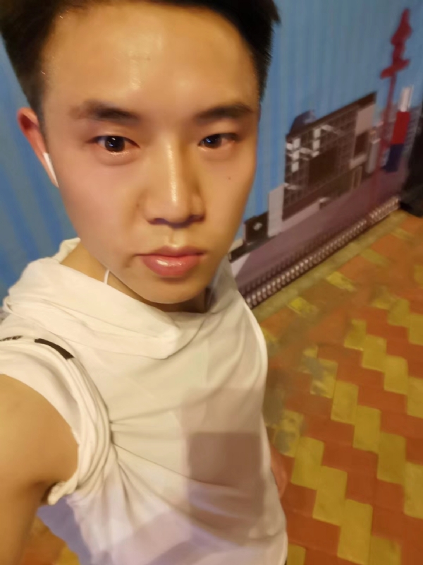 小雷的第三张照片--泰安相亲服务中心