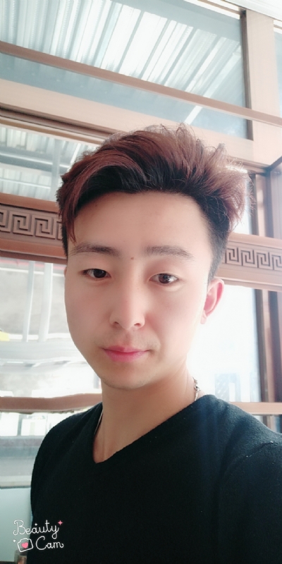 拼命微笑的第二张照片--泰安相亲服务中心