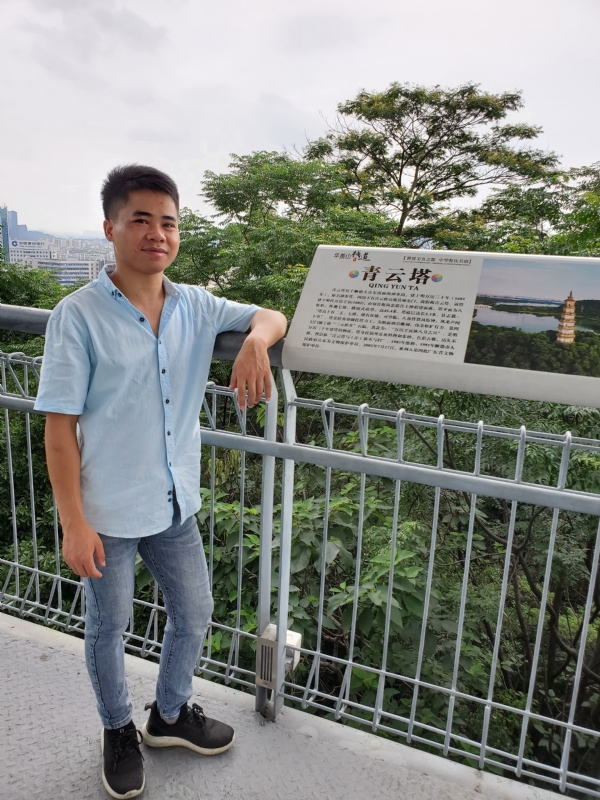 尚德的第一张照片--泰安相亲服务中心